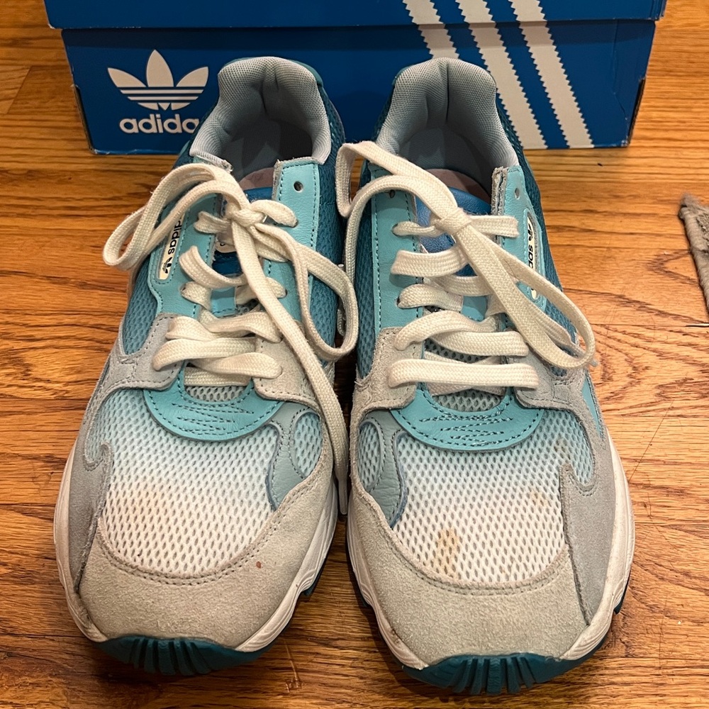 Adidas Falcon - Picture 3 of 4